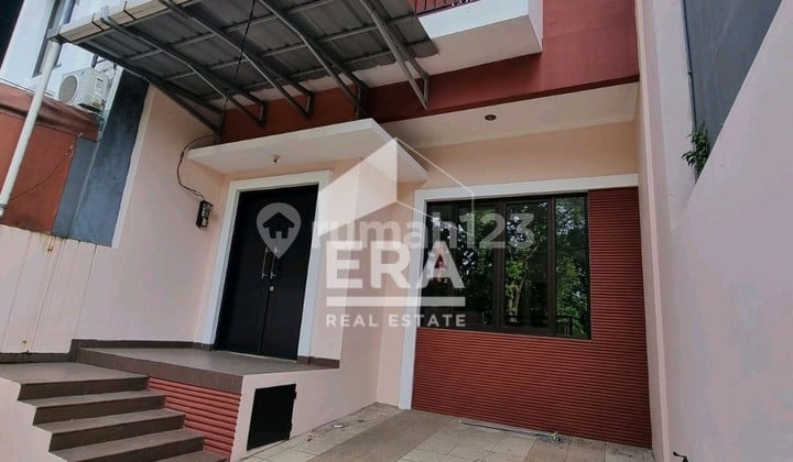 Sewa Rumah Kopyor Raya. Kelapa Gading. 2 lantai. Luas 6x20. Bebas banjir. Dekat Pusat Kuliner.