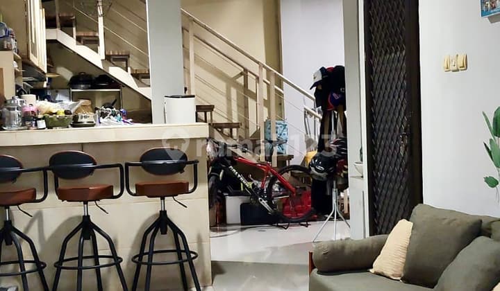 Rumah 2 LT Siap Huni Selangkah ke Transmart Graha Raya Bintaro Tangsel