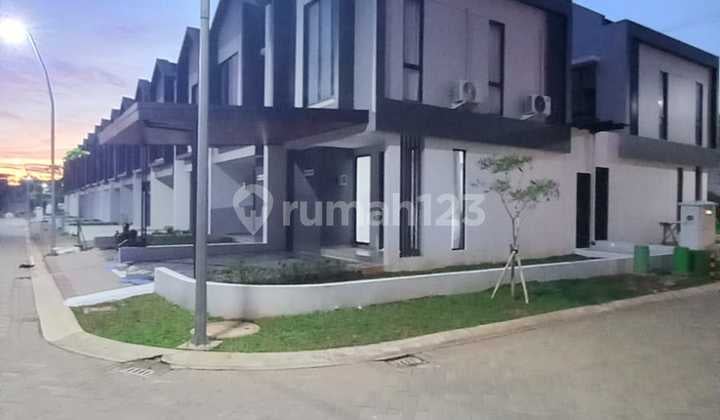 Rumah Hoekcluster Kebayoran Bintaro Sektor 7 Tangsel
