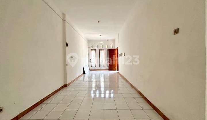 Disewakanrumah Depan Taman Cluster Graha Raya Bintaro Tangsel