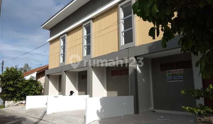 Disewakan Rumah Pusat Kota Pontianak,2 Lantai , Bebas Banjir