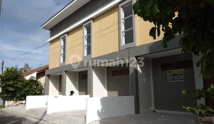 Disewakan Rumah Pusat Kota Pontianak,2 Lantai , Bebas Banjir