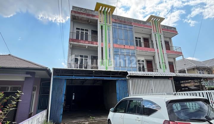 Ruko Tepi Jalan Siap Usaha, Strategis Samping Indomaret