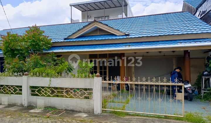 Disewakan Rumah Jl. Perdana, Dekat Mega Mal , Strategis, Pusat Kota