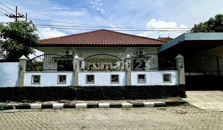 Dijual Rumah Hook Baru Renovasi Kutisari Indah Siap Huni