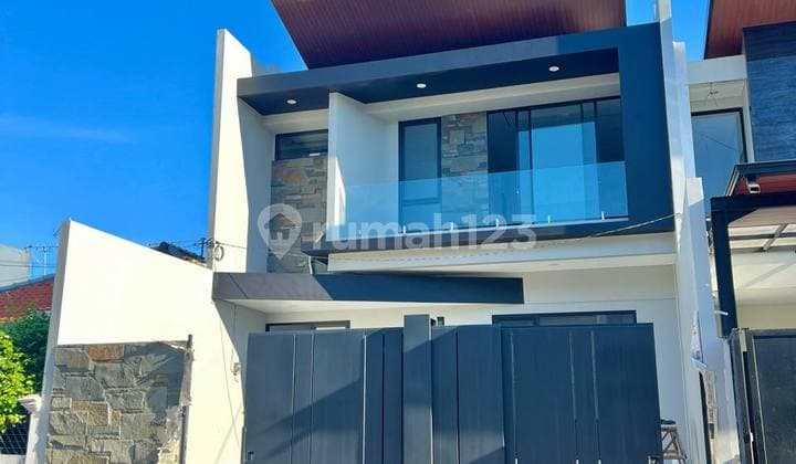 Rumah Baru di Manyar Jaya dekat Gubeng dan Raya MERR