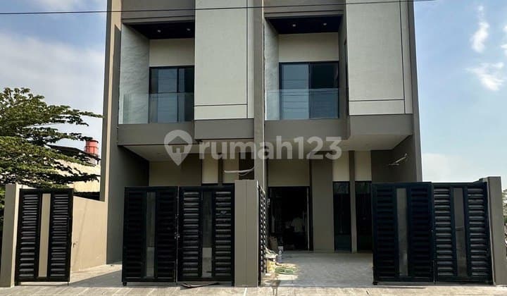 For Sale New 2-Story House Fresh in Tenggilis Mejoyo Near Ubaya