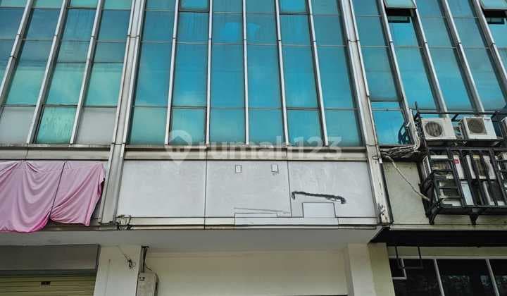 For Sale: Garden House Shop House PIK Size 5x15 m² in North Jakarta