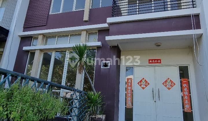 Disewa Rumah Crown Mansion Uk 8x17 m² at Jakarta Utara