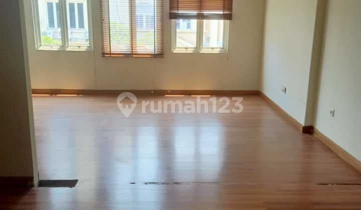 Cordoba Shop House for Sale in North Jakarta, Size 4.5x14 m²