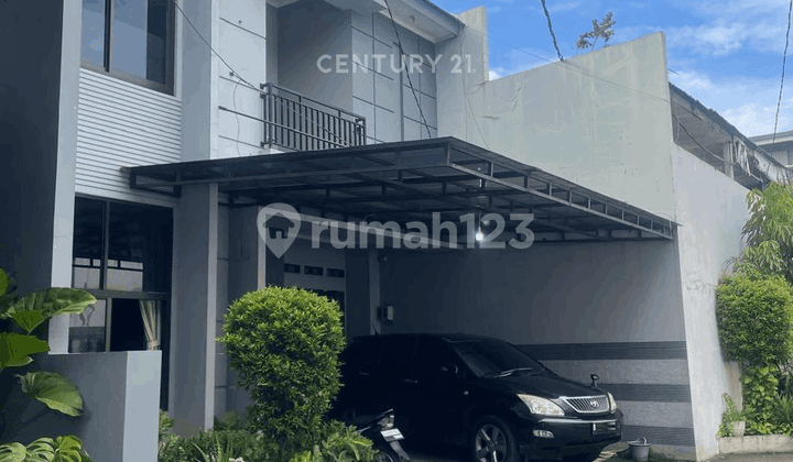 Rumah Town House 2 Lantai Terawat Siap Huni Js17308