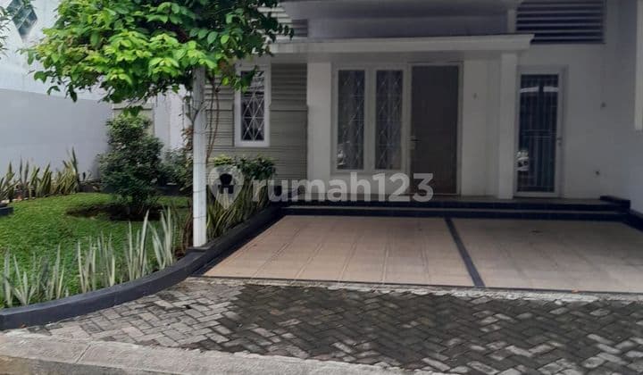 Rumah Sangat Terawat Semi Furnished Di Legenda Wisata.cibubur Bagus di Cluster Zona Lincoln, Perumahan Legenda Wisata, Wanaherang, Gunung Putri, Bogor, Jawa Barat, Indonesia, 16965, Cibubur SHM Rumah