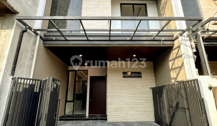 Rumah LUX baru 3 lt dukuh kupang