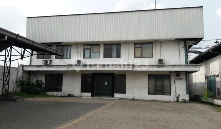 Ready-to-Use Cheap Warehouse in Wringin Anom.