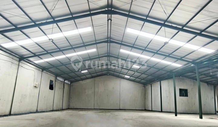 Ready-to-Use Warehouse in Tambak Sawah. Office Available.