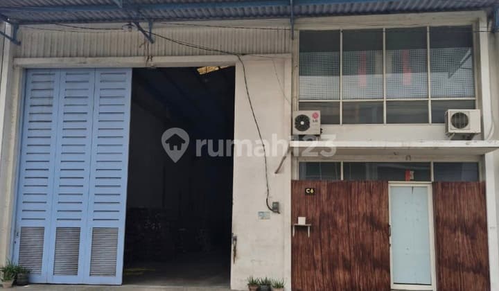 Gudang 2Lt Siap Pakai di Tenaru Gresik