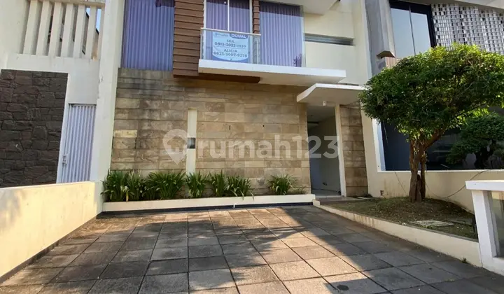 2-Story Semi-Furnished House at Royal Residence