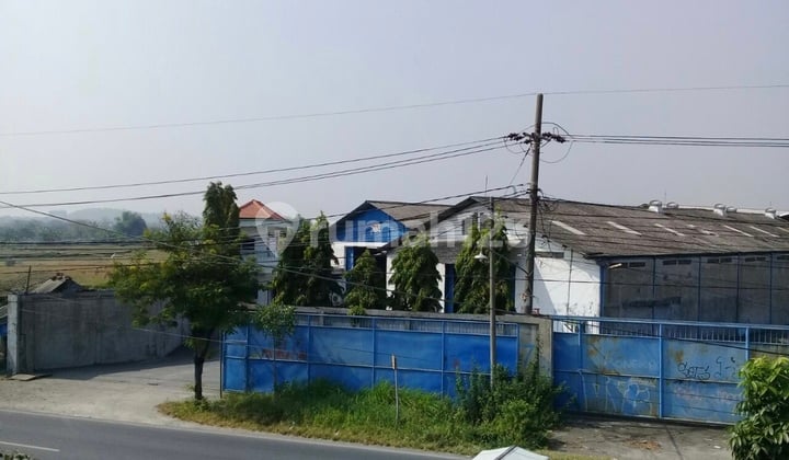 Gresik Warehouse Strategic Location Ready to Use