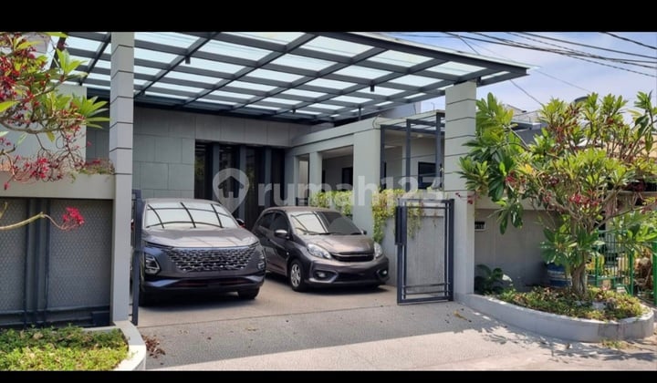 Rumah Nuansa Villa Di Pondok Nirwana. Siap Huni