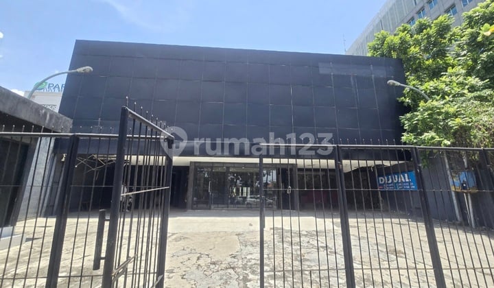 Bangunan Komersial Raya Diponegoro. Siap Pakai