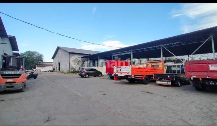 Warehouse Area on Demak Street