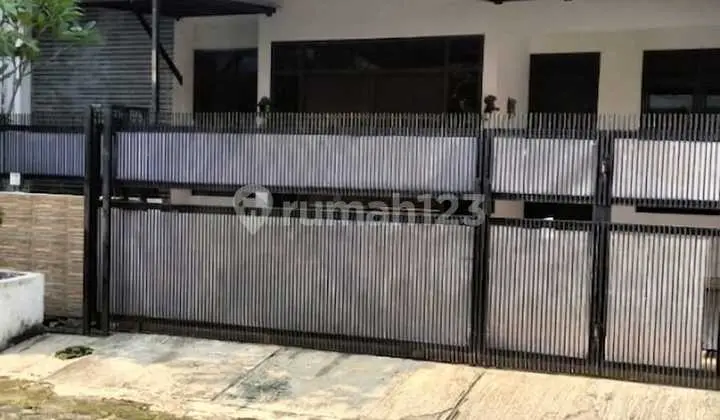 Rumah di Komplek Malaka Country Pondok Kopi Jakarta Timur