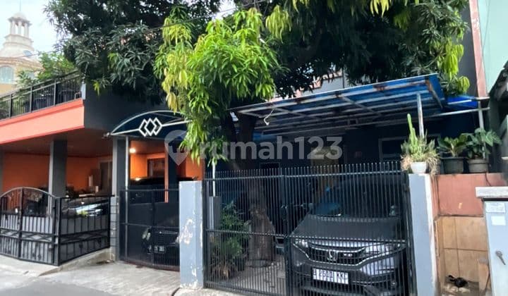 Dijual Rumah 2 lantai di Taman Modern Cakung Jakarta Timur