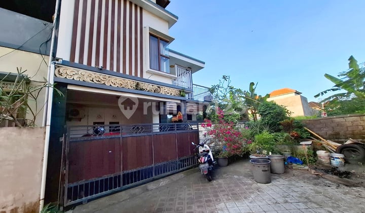 House for rent on Betaka Street, Dalung, suitable for families.