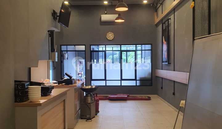 For Quick Sale: 3.5-Story Shop House in Muara Karang, Busy Location