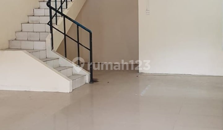 Disewakan/ Jual Ruko Siap Huni Wolter Monginsidi Lokasi Ramai