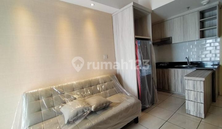 Apartemen 2 BR furnished siap huni di Gading Serpong sebrang Summarecon Mall Serpong