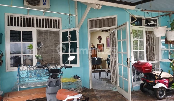 Best Deal in Comfortable Housing in Petukangan, South Jakarta