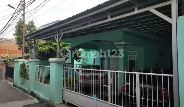 Rumah siap huni di RC Veteran jakarta