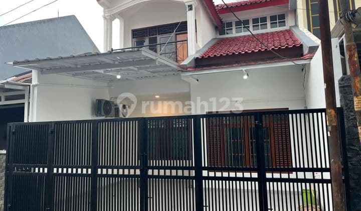 Fast Sale! 2-Story House, Ready to Occupy, Strategic Location – Pondok Bambu, East Jakarta