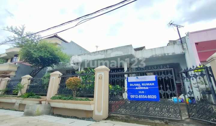 Dijual Rumah dengan Luas 228M di Harga yang Sangat Murah