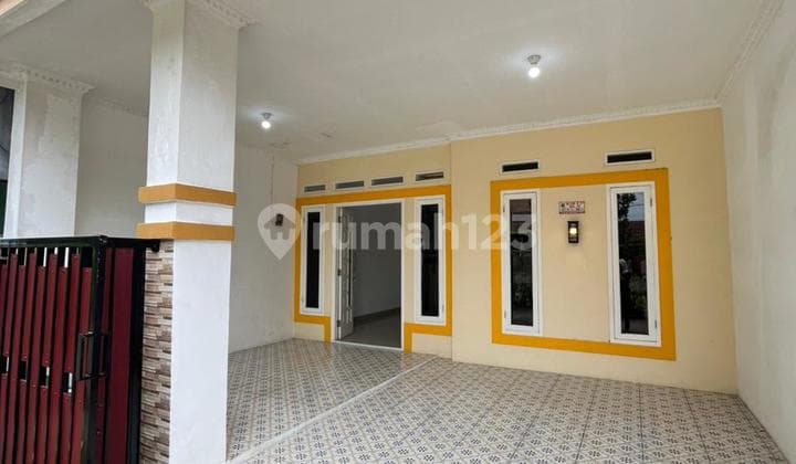 Cheap House for Sale in East Bekasi, Busy Area Regency, Bekasi