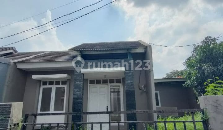 Jual Rmh Murah di Bekasi Timur Regecy Halaman Depan Luas,Bekasi