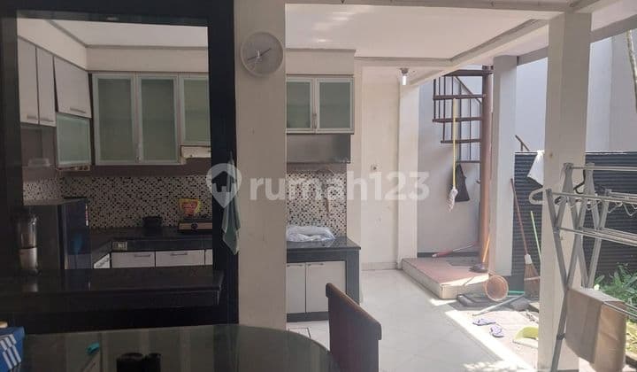 For Rent: 1.5-story house in KBP Wangsakerta, 3+1 bedrooms/3 bathrooms, 126m² land/200m² building, fully furnished, cheap.