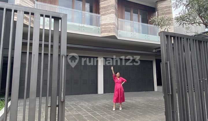Mewah 2lantai Lt700 Lb700 Kt4+1 Km7