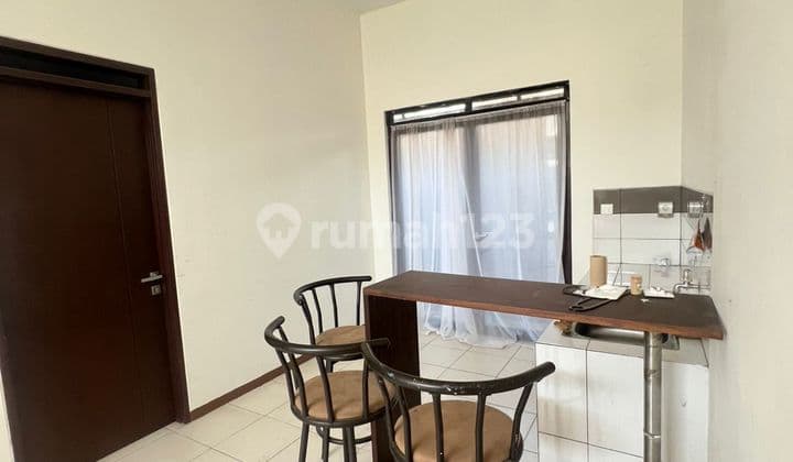 Semi-furnished 2-bedroom 1-bathroom modern 1st floor. Near the city center.