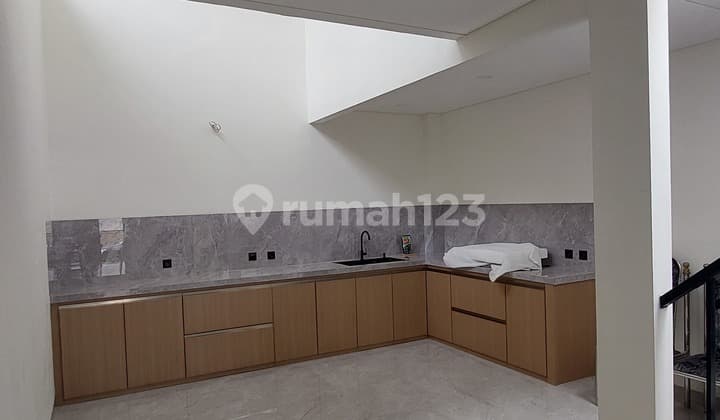 Modern Full Renov 3ac 1wh Kt3 Lt144 Lb 130