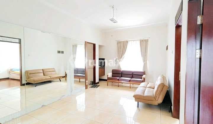Lux Furnished 2lantai Kt4+1 Lb260 Lt300 Km4+1 Ac3 Wh2