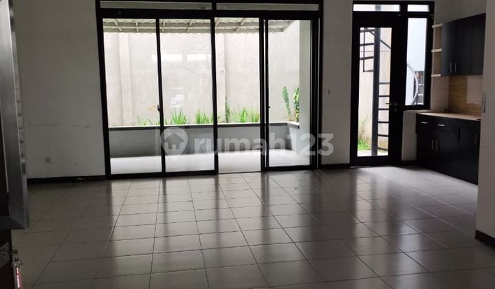Kamandaka Semifurn Kt3+1 Km2+1 2Lt. Utara
