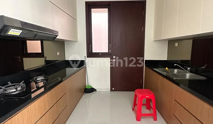 Lux Mewah Full Furnished Kt4+1 Tinggal.bawa.koper