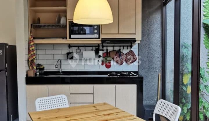 Modern, Fully Furnished, Aesthetic, Air Conditioned, 3 Bedrooms/2 Bathrooms, 2 Floors