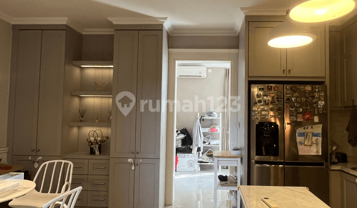 Jual Rumah Furnish Private Pool Ragunan Jakarta Selatan