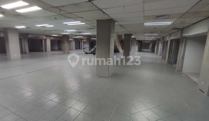 Gedung 4 Lantai Untuk Segala Usaha Siap Pakai Di Glodok - Nego