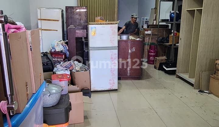 Good Quality Kepu Kemayoran Shop House For Sale Cheap, There Are 2 Connected