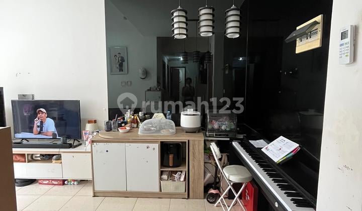 Apartemen Maple Park Bagus 2Br Lantai Tengah bisa KPR dan Murah