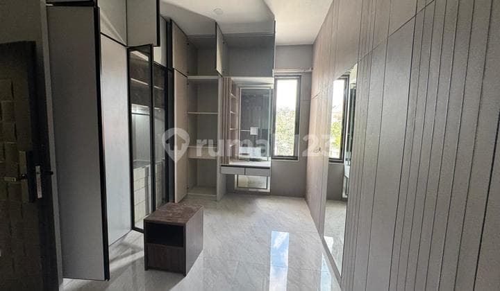 Rumah Hook 2,5 Lantai di Citra Garden 1 Ext - Fully Furnished, Solar Panel, SHM
